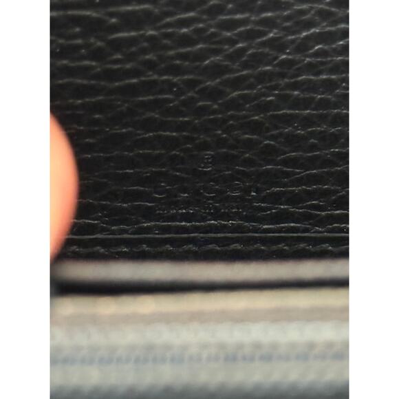 EUC Gucci GG Full Zip Black and Gold Wallet - Picture 7 of 8